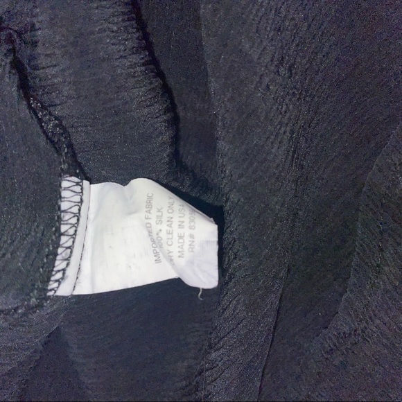 🖤Unique Drew Silk Top! - Picture 9 of 10